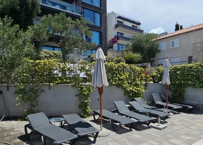 Residence Alpha Apartments